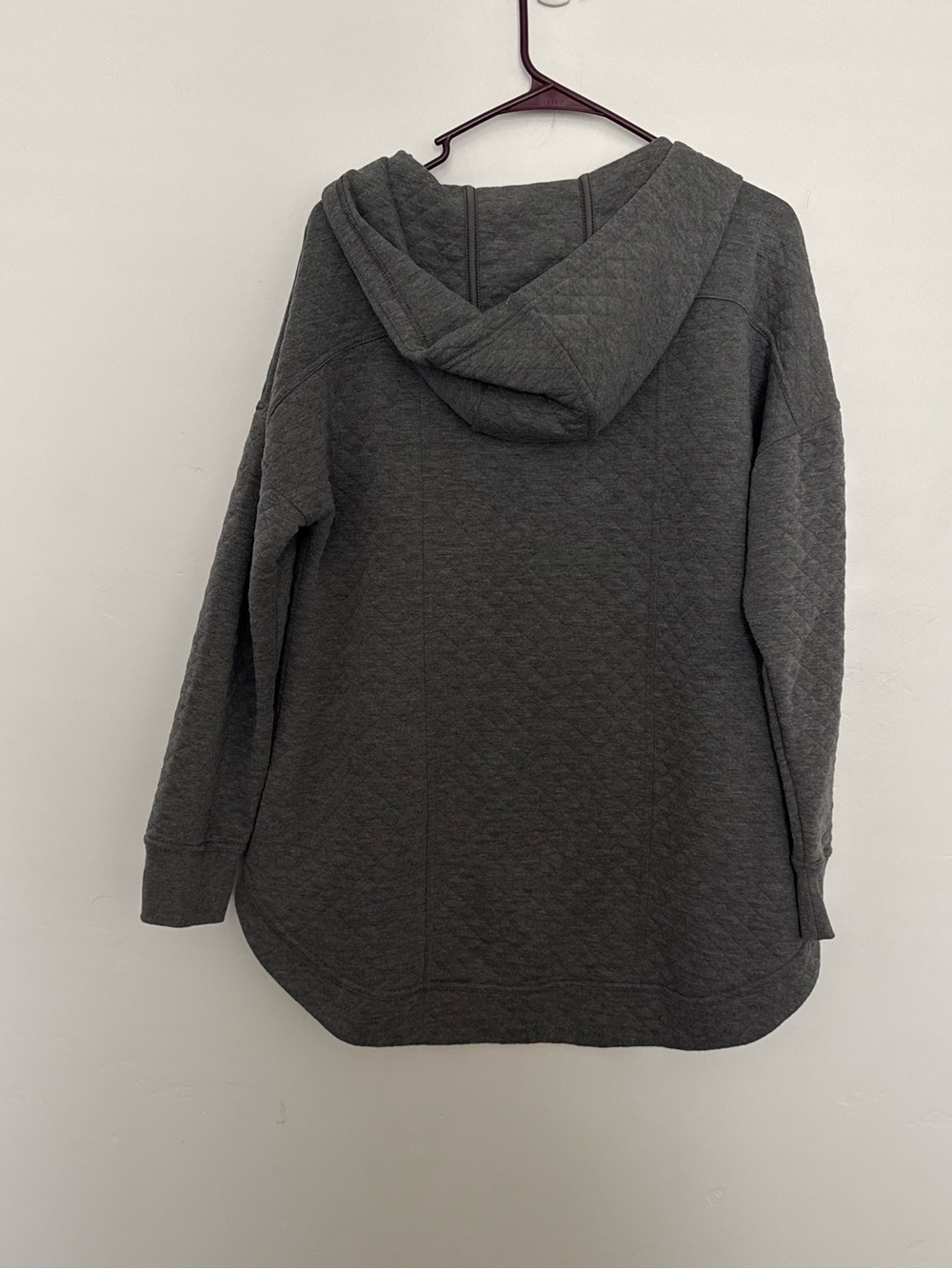 Athletic Works Gray Quilted Hoodie with Red Accent - Picture 4 of 4